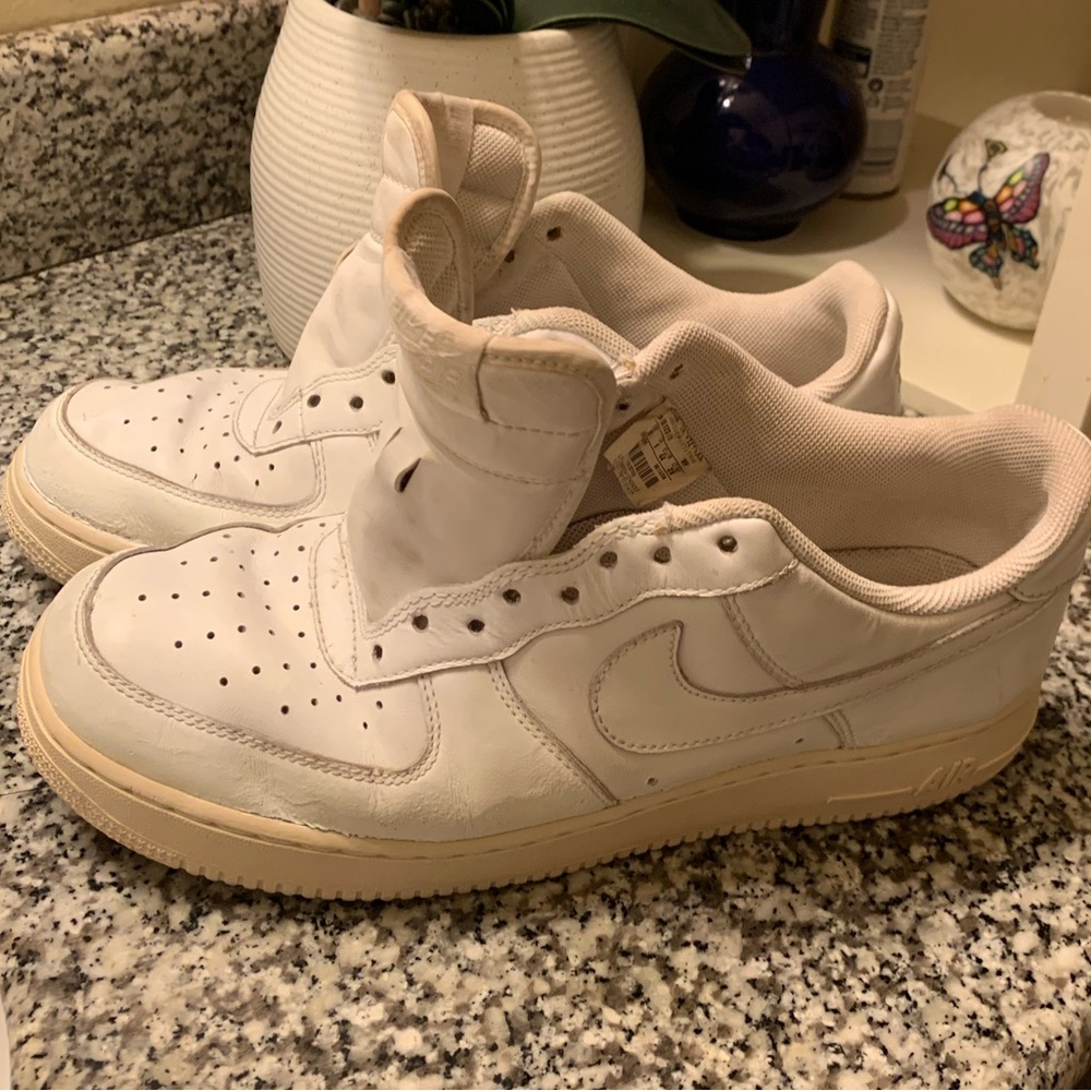 NIKE AIR FORCE ONES